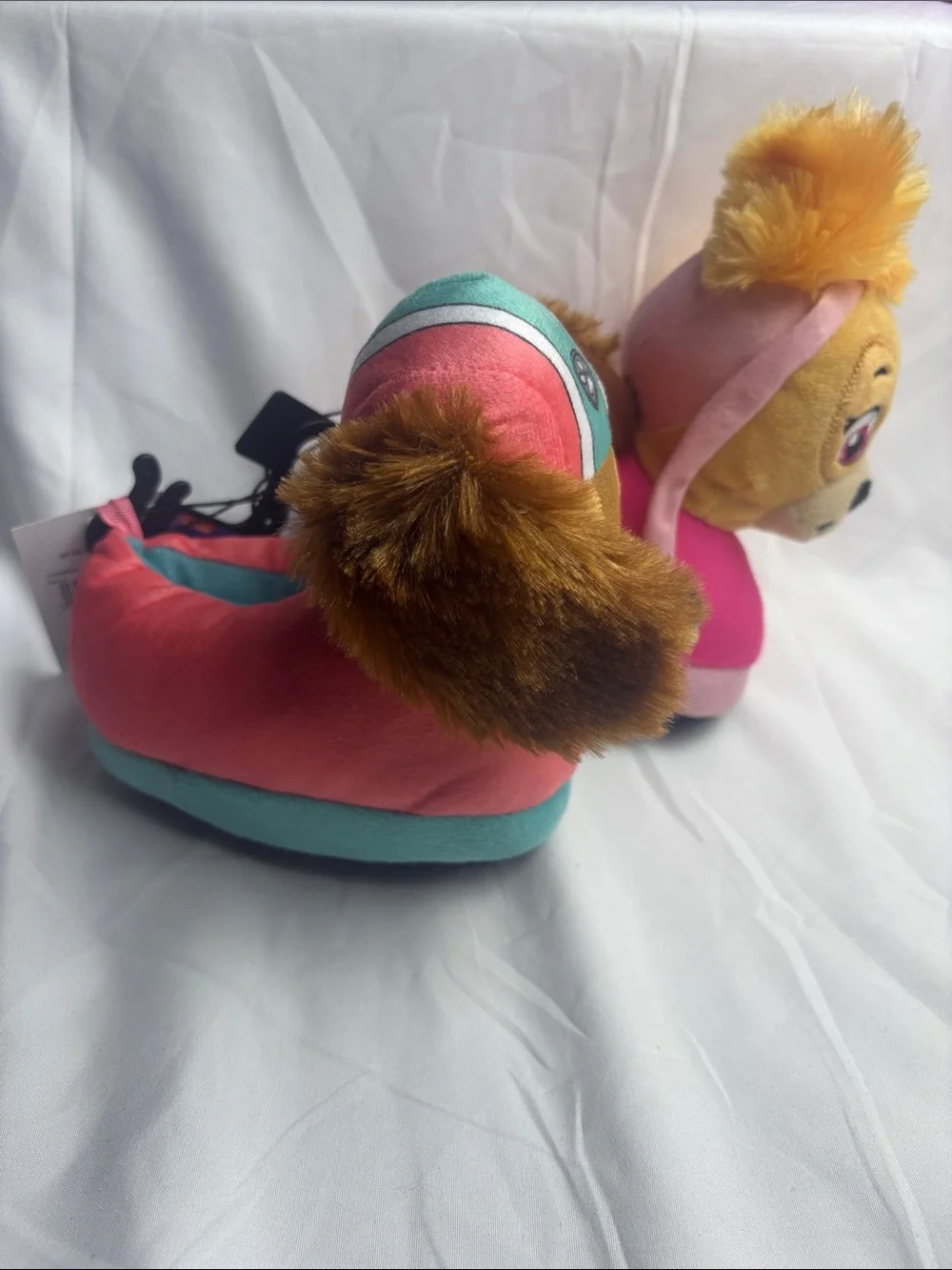 BNWT Girls’ Nickelodeon Plush Paw Patrol Skye Puppy Slippers. Size 5/6